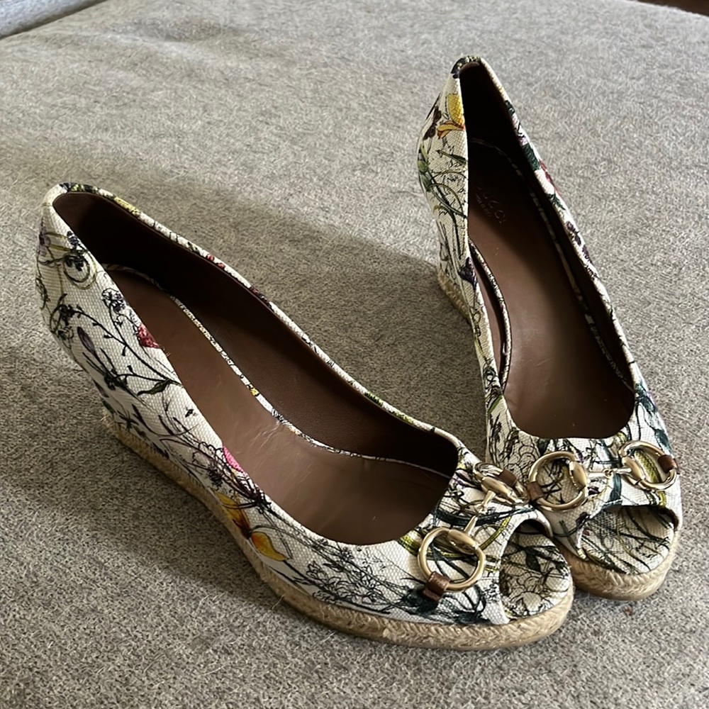 Gucci wedges